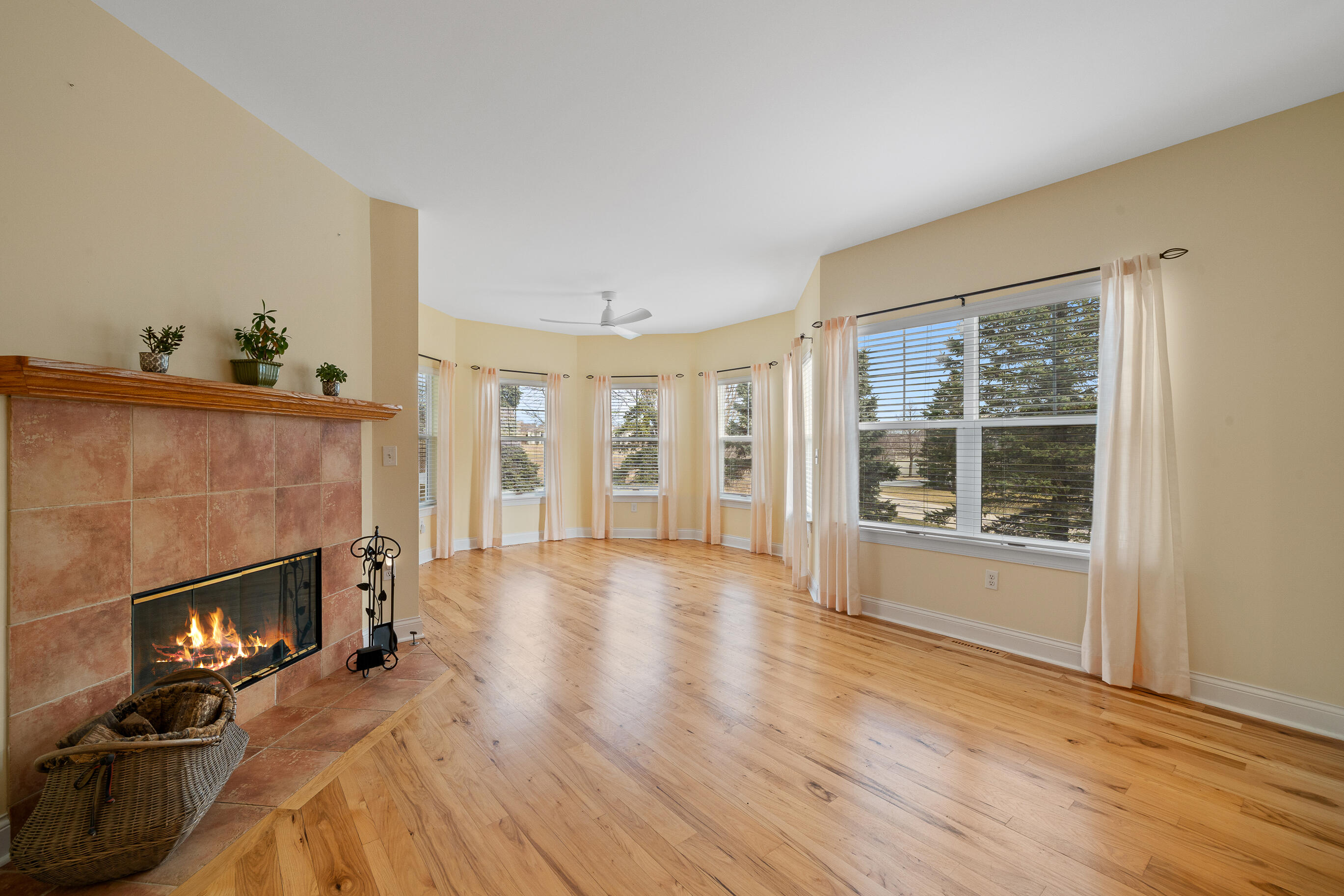 1018 Terrace Court, Unit 435M Geneva, WI 53147 - Photo 7 of 106 1018 Terrace Dr-39