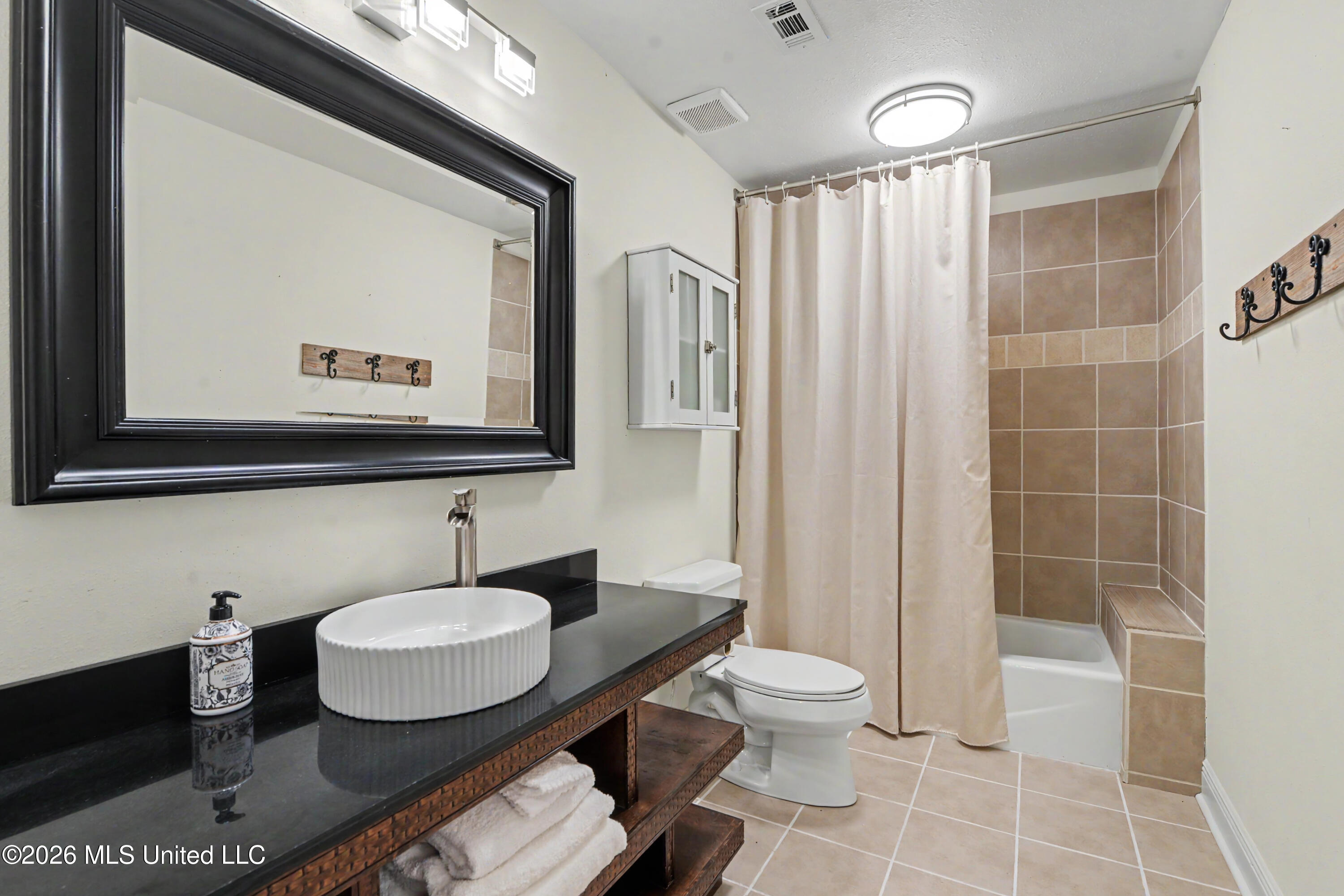 2308 Pointe Of View Ocean Springs, MS 39564 - Photo 37 of 66 037