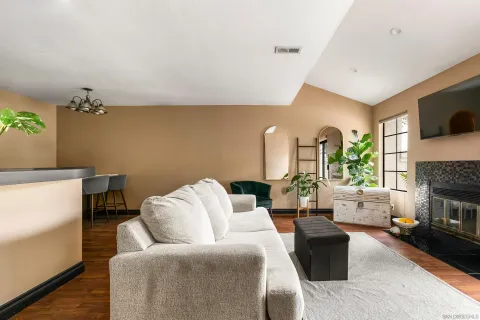 $975,000 | 4250 Porte De Palmas, Unit 55, San Diego, CA 92122