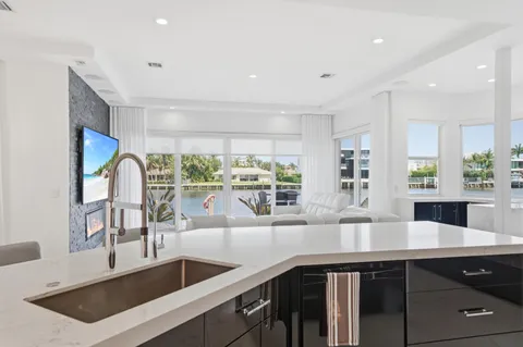 $5,995,000 | 5600 Coastal Drive, Boca Raton, FL 33487