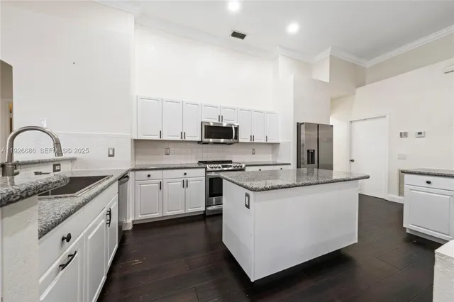 $7,200 | 2893 Oakbrook Drive, Weston, FL 33332