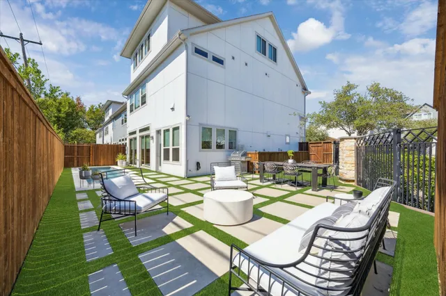 $5,800 | 6609 Basal Woods Way, Houston, TX 77055