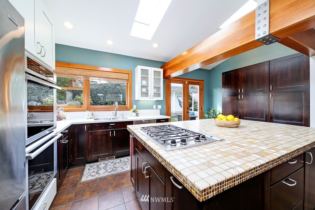 3441 36th Avenue Southwest Seattle, WA 98126 - Photo 11 of 25 Gallery Image 11