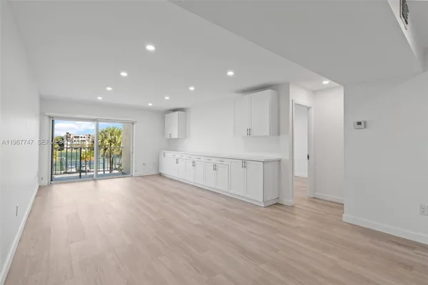$2,450 | 7765 Southwest 86th Street, Unit F2303, Miami, FL 33143