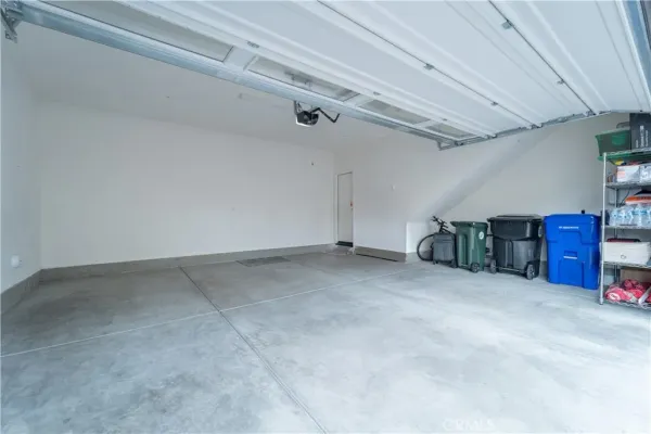 a view of a livingroom with closet