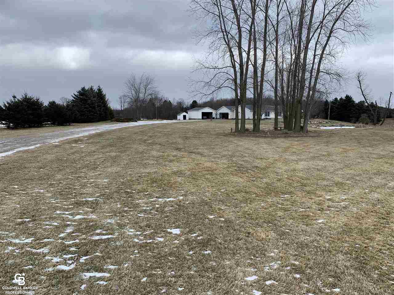 534 West Galbraith Line Road Melvin, MI 48454 - Photo 8 of 16 50032720-7.JPG
