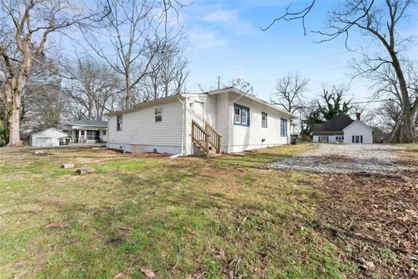 $1,900 | 5919 Chattahoochee Street, Lula, GA 30554