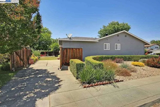 $3,800 | 775 Leland Way, Livermore, CA 94550