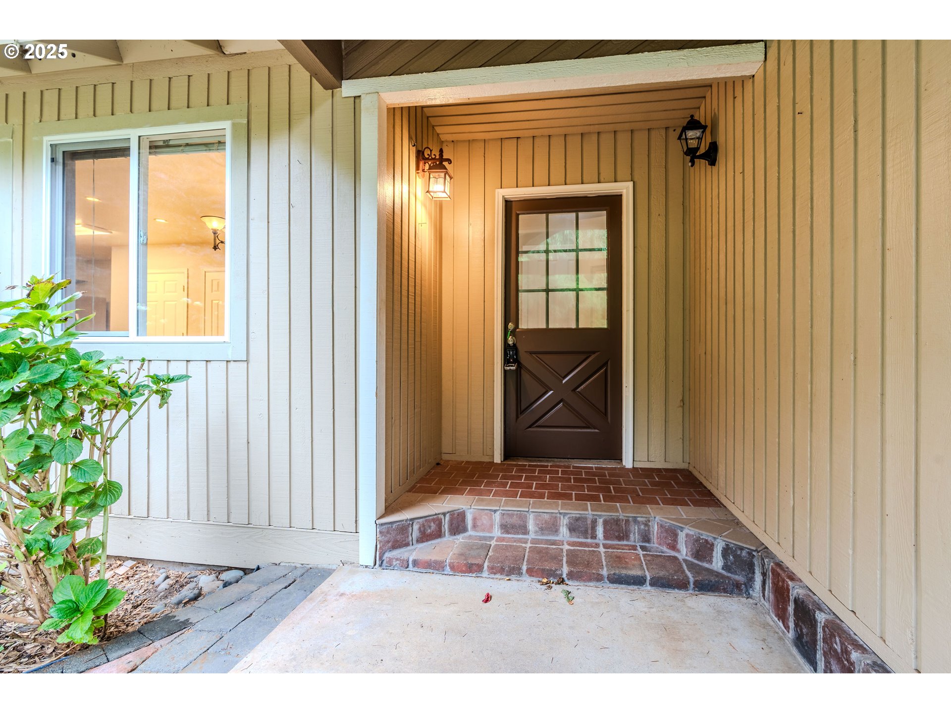 35709 Southeast Lusted Road Boring, OR 97009 - Photo 8 of 48 a front view of a house