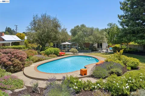 $1,795,000 | 5842 Highwood Road, Castro Valley, CA 94552