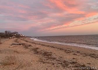 2380 South Harbor Road Southold, NY 11971 - Photo 2 of 13 2380 S Harbor Rd - Landlord photos