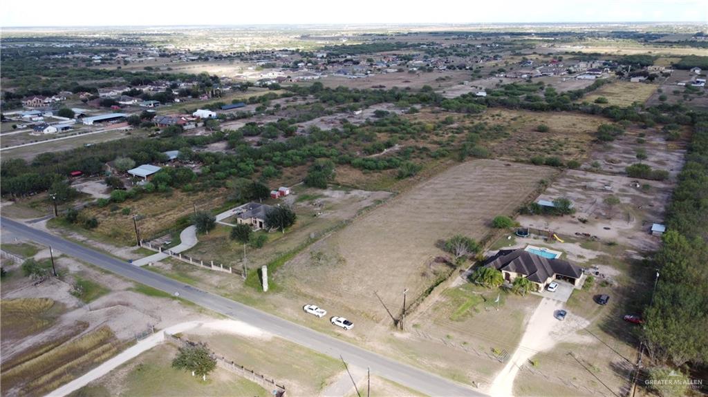 Na North Val Verde Road Edcouch, TX 78538 - Photo 6 of 9 an aerial view of residential houses with outdoor space