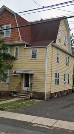 $2,375 | 107 Church Street, Nutley, NJ 07110