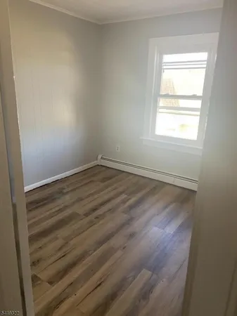 $2,375 | 107 Church Street, Nutley, NJ 07110