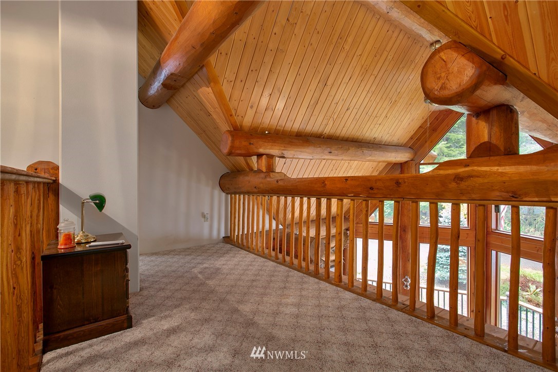 7097 Rainier Way Deming, WA 98244 - Photo 12 of 37 a view of a entryway