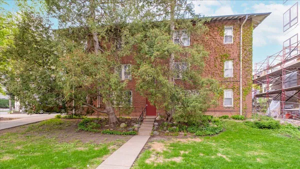 $183,900 | 3400 List Place, Unit 1, Minneapolis, MN 55416