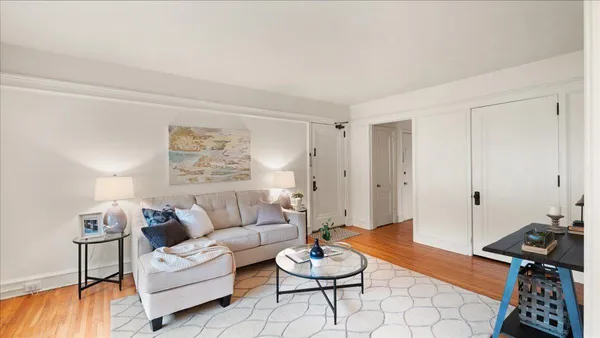$183,900 | 3400 List Place, Unit 1, Minneapolis, MN 55416