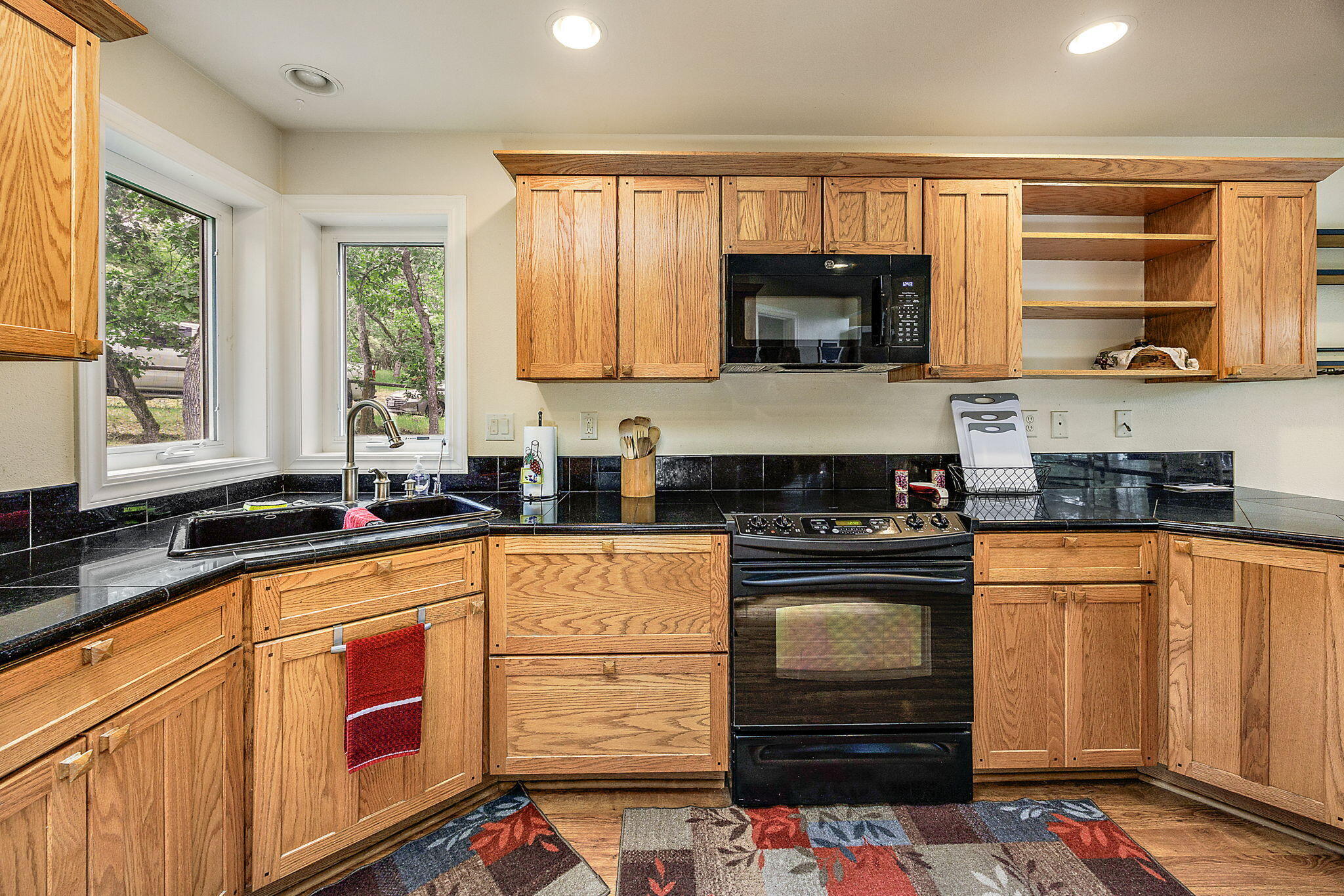 4291 Pioneer Road Medford, OR 97501 - Photo 14 of 64 PR (47)
