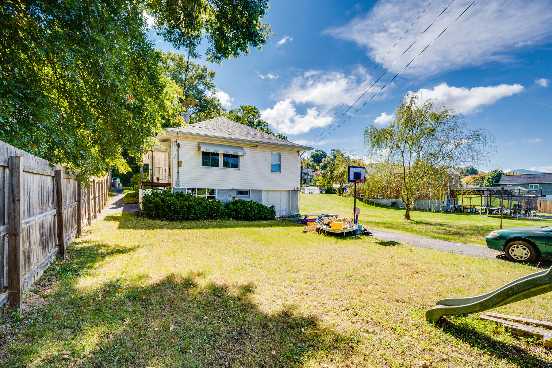741 Maple Avenue Erwin, TN 37650 - Photo 9 of 24 012
