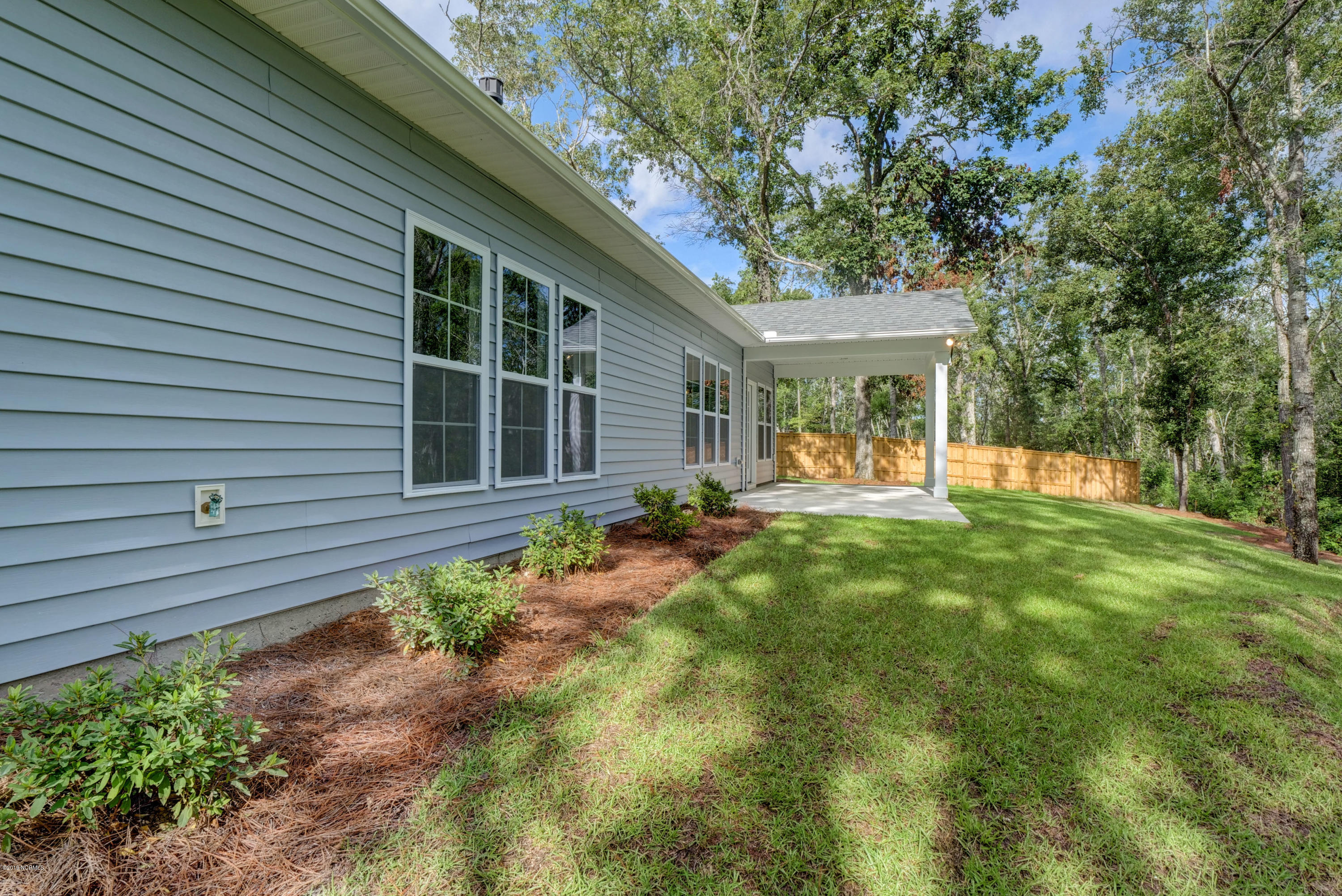 193 Violetear Ridge, Unit LOT #40 Hampstead, NC 28443 - Photo 4 of 30 P1677265_66_67_68_69_70_71