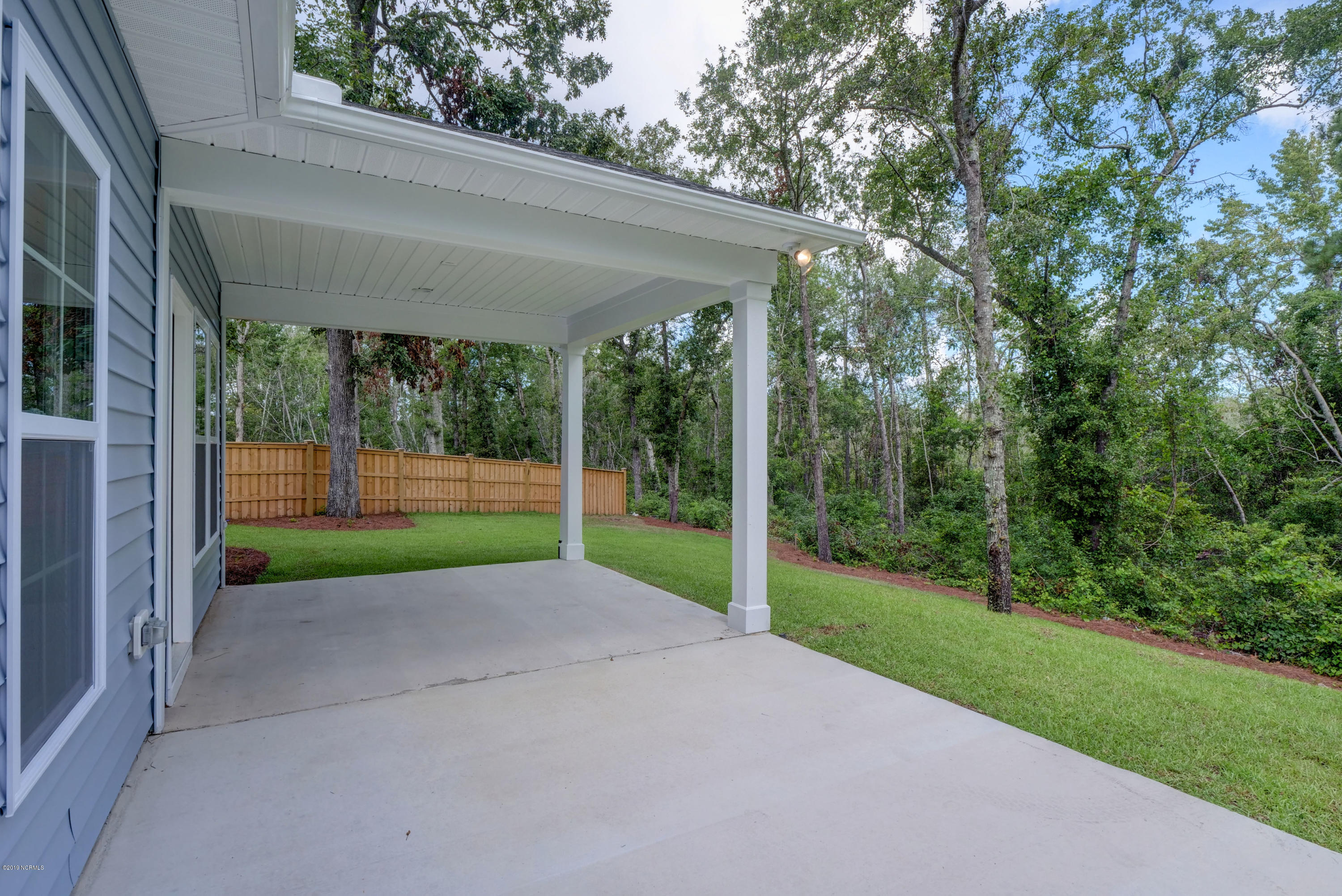 193 Violetear Ridge, Unit LOT #40 Hampstead, NC 28443 - Photo 8 of 30 P1677300_1_2_3_4_5_6