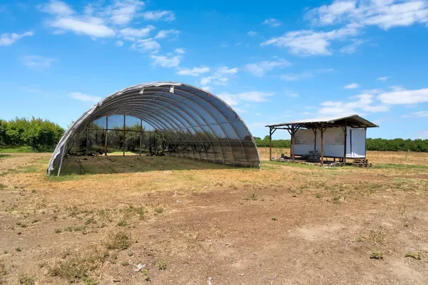 $750,000 | 7595 Highway 43, Hanford, CA 93230