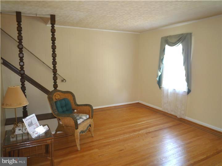 300 Marne Road Brooklawn, NJ 08030 - Photo 7 of 20 Living Room