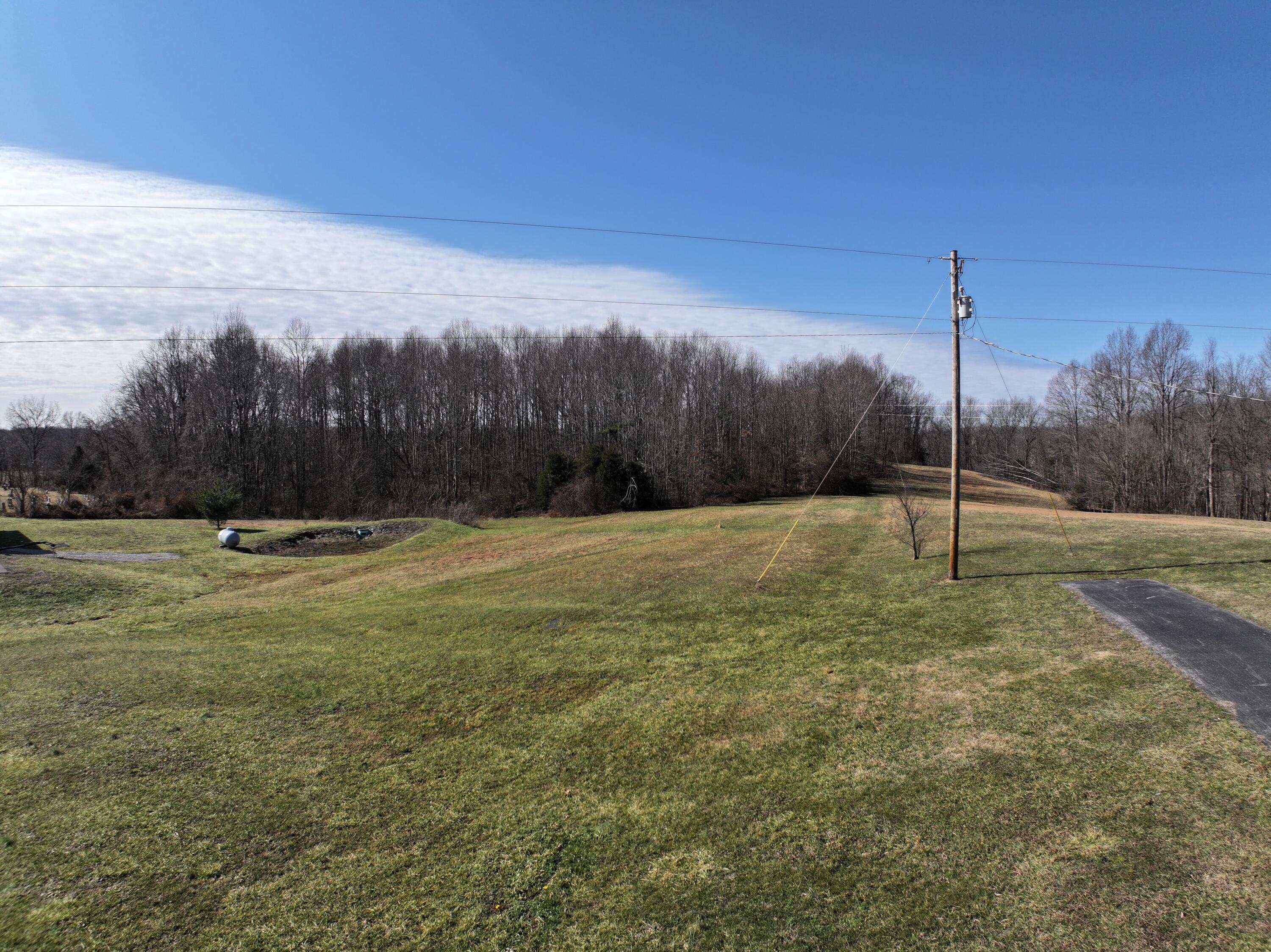 1209 College Hill Road Waco, KY 40385 - Photo 6 of 34 Left side of property!