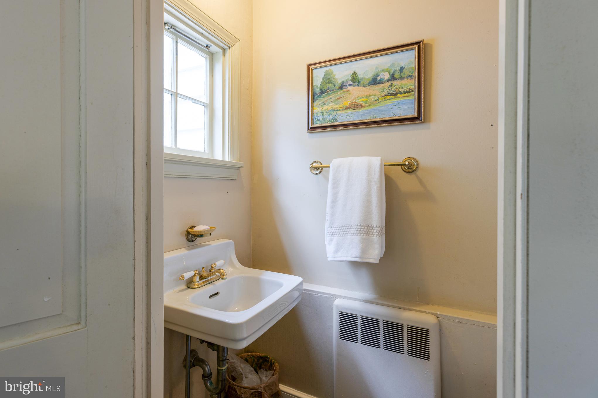 281 Lapp Road Malvern, PA 19355 - Photo 11 of 35 Powder Room