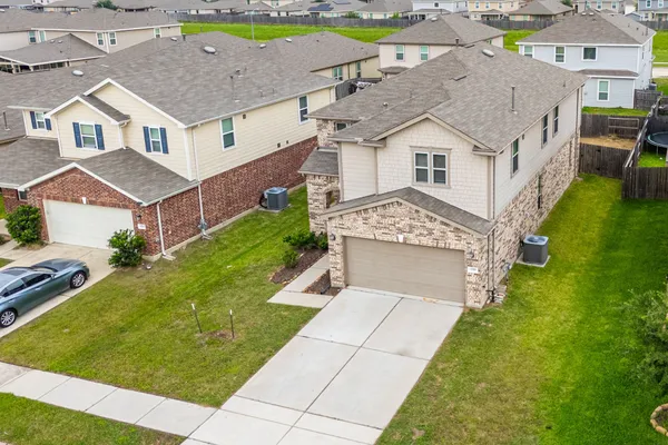 $2,400 | 2518 Boxwood Park, Houston, TX 77038