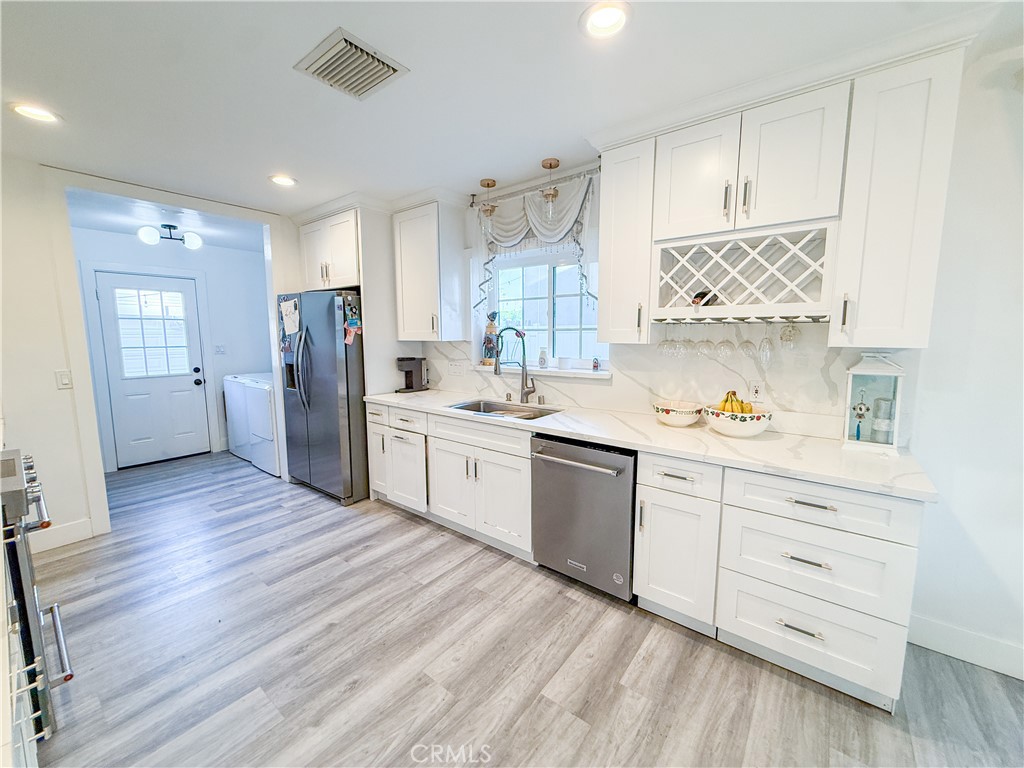 3479 Hoover Street Riverside, CA 92506 - Photo 8 of 26