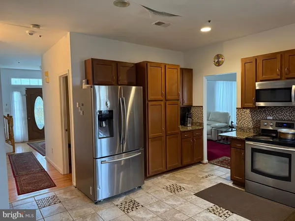 $650,000 | 10102 Ellard Drive, Lanham, MD 20706