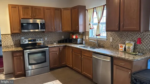 $650,000 | 10102 Ellard Drive, Lanham, MD 20706