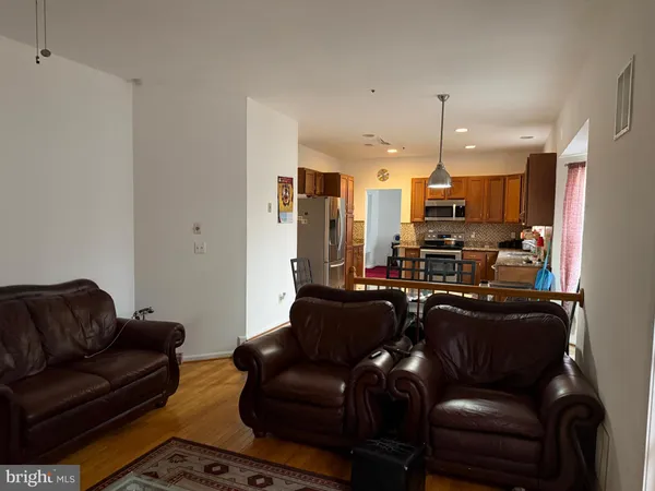 $650,000 | 10102 Ellard Drive, Lanham, MD 20706