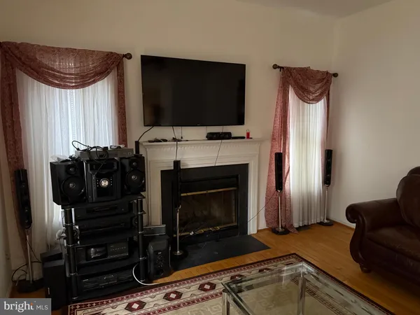 $650,000 | 10102 Ellard Drive, Lanham, MD 20706