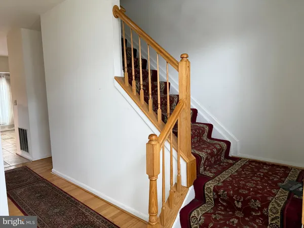 $650,000 | 10102 Ellard Drive, Lanham, MD 20706