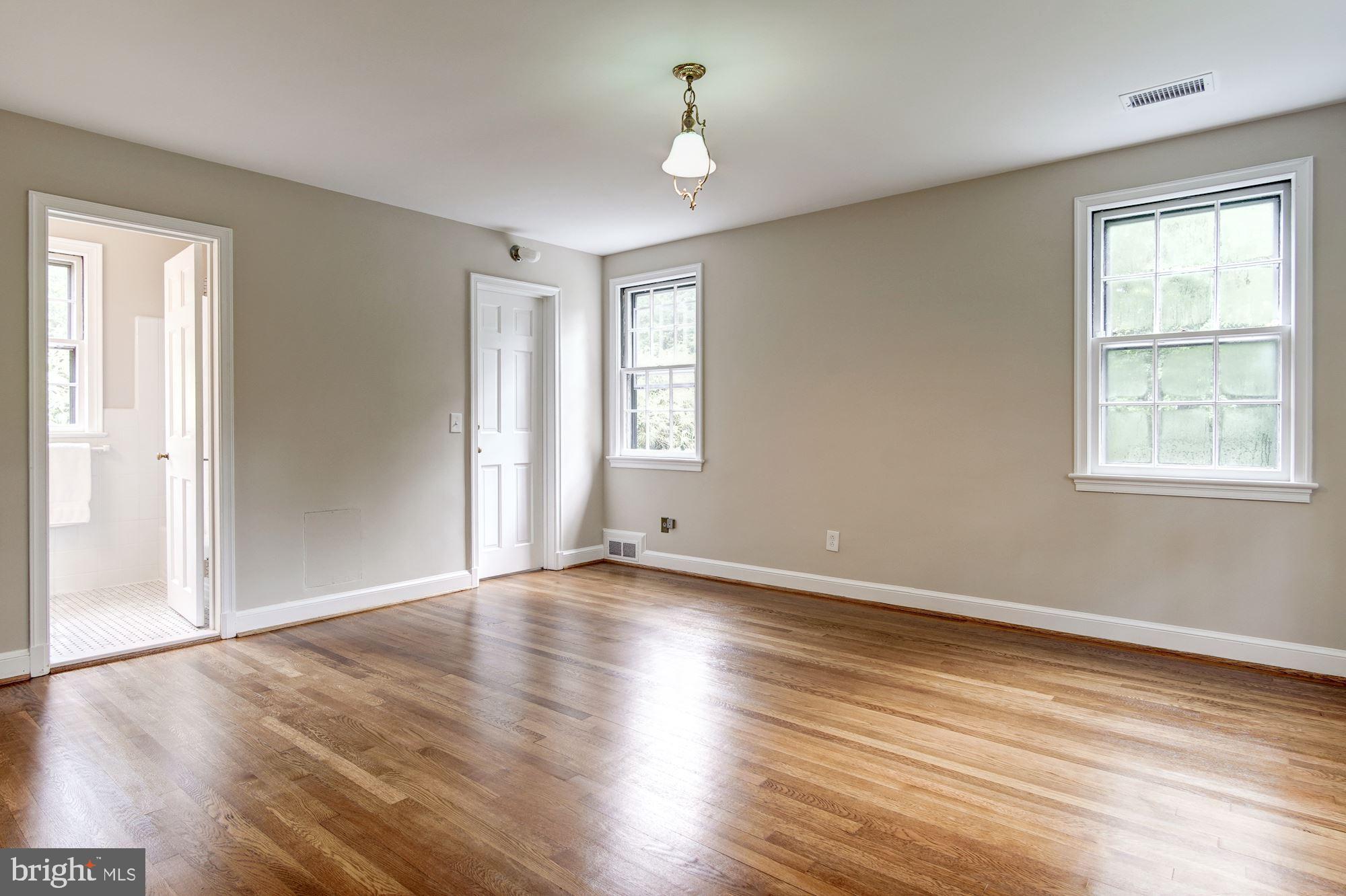 5013 Brookdale Road Bethesda, MD 20816 - Photo 27 of 57