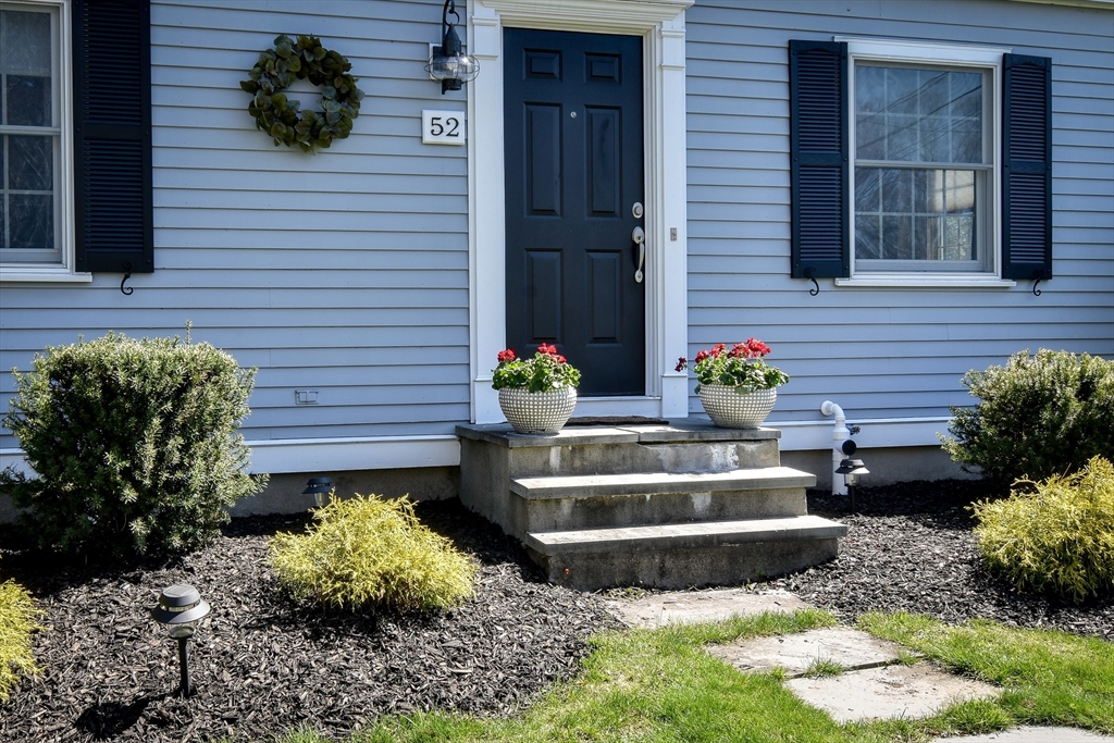 52 Wesley Road Framingham, MA 01701 - Photo 2 of 29