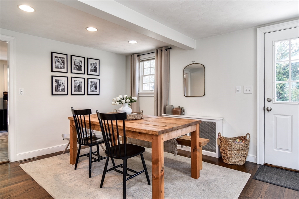 52 Wesley Road Framingham, MA 01701 - Photo 6 of 29