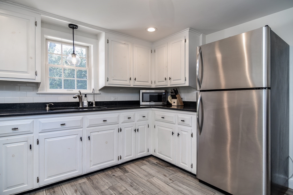 52 Wesley Road Framingham, MA 01701 - Photo 9 of 29