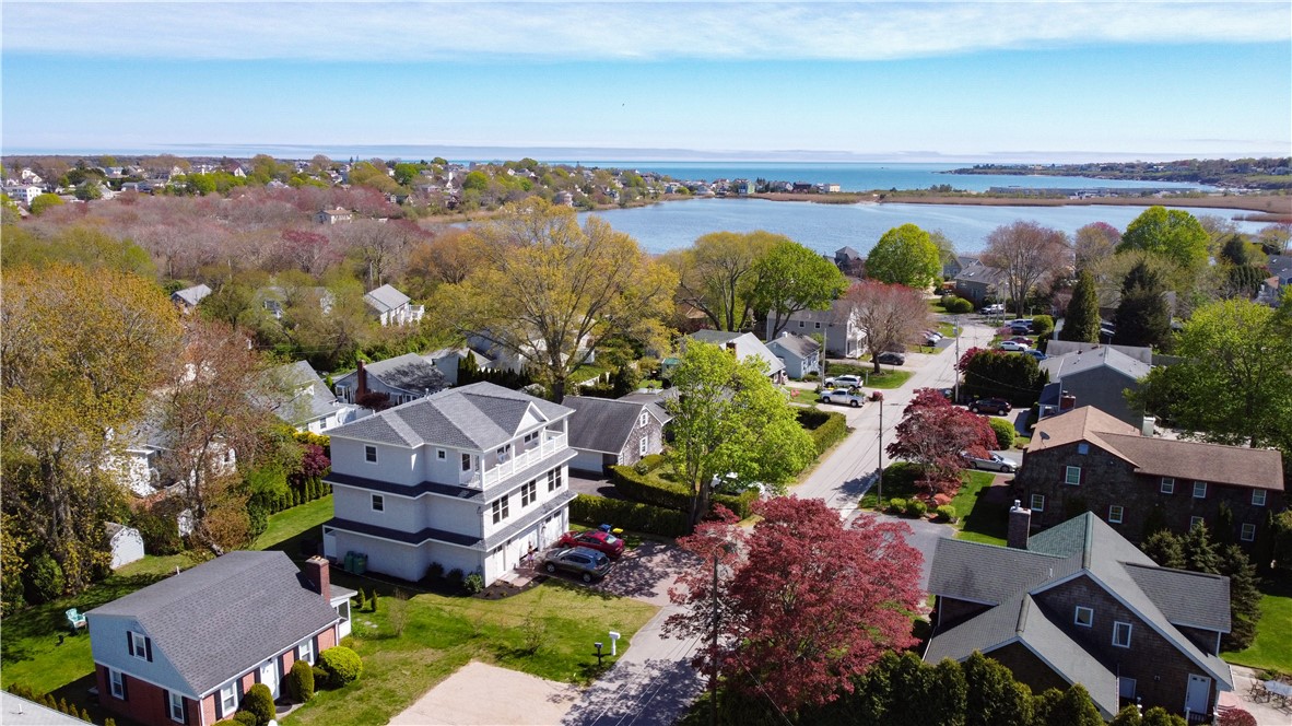 20 Maywood Road Narragansett, RI 02882 - Photo 3 of 19 Gallery Image 3