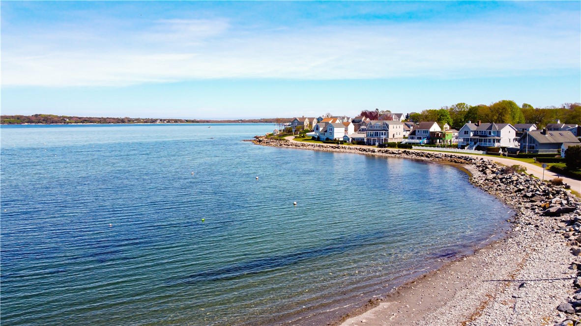 20 Maywood Road Narragansett, RI 02882 - Photo 5 of 19 Gallery Image 5