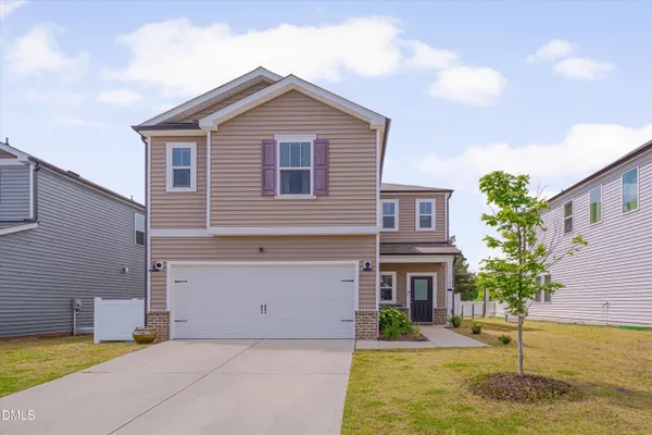 $459,900 | 3104 Lake Barkley Way, Fuquay-Varina, NC 27526