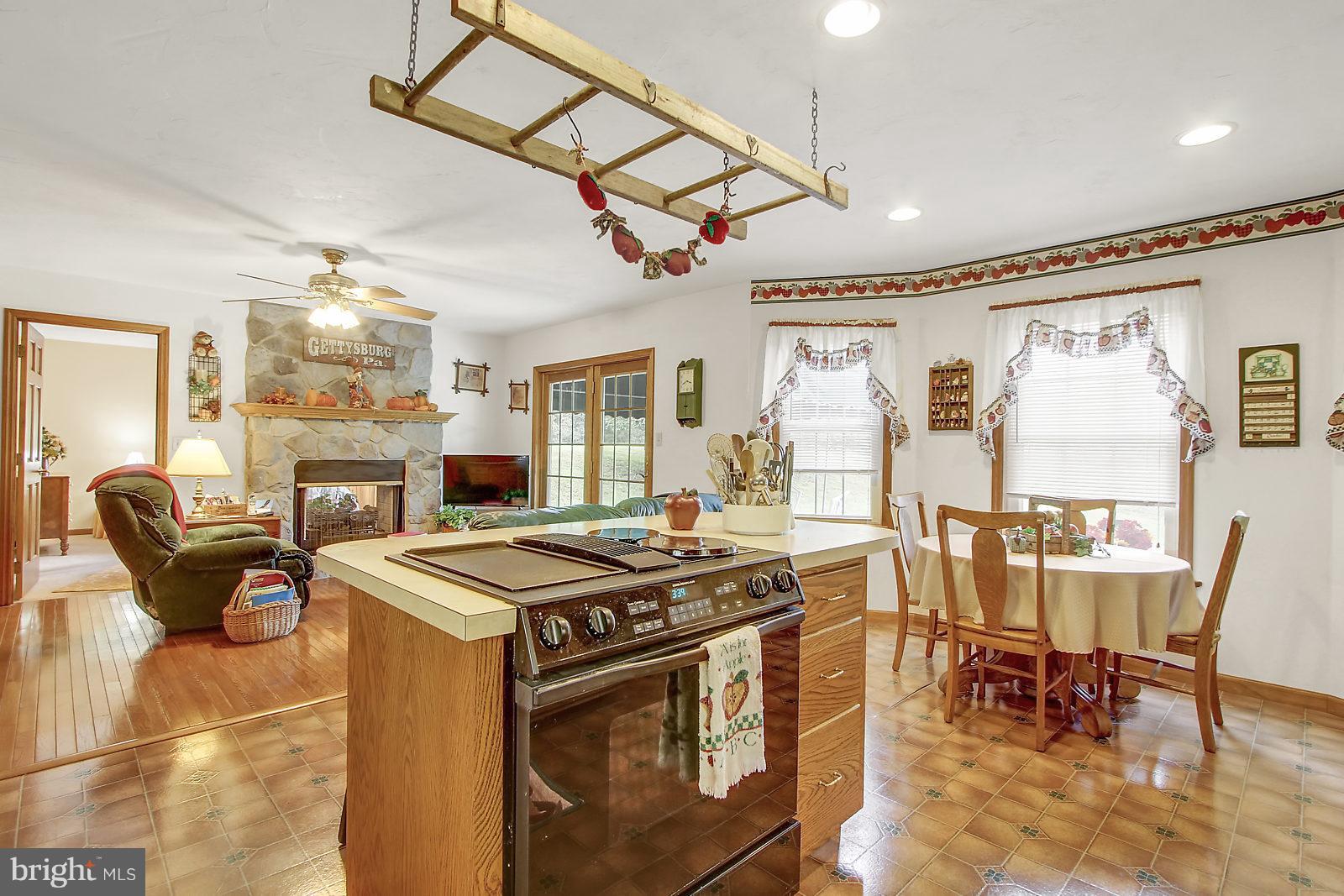 320 Knight Road Gettysburg, PA 17325 - Photo 12 of 41