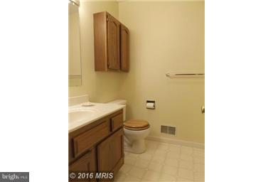 1365 Knott Road Shepherdstown, WV 25443 - Photo 11 of 30 Hall Bath