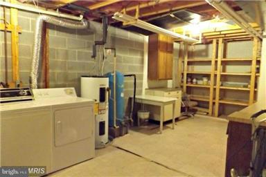 1365 Knott Road Shepherdstown, WV 25443 - Photo 19 of 30 Laundry Room