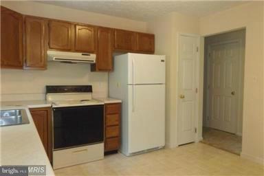 1365 Knott Road Shepherdstown, WV 25443 - Photo 7 of 30 Kitchen on Main Level