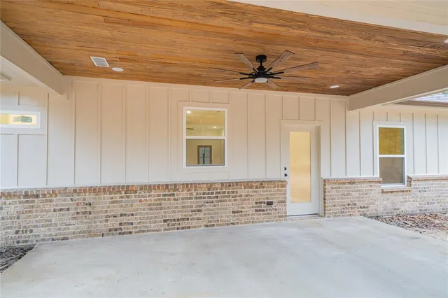 $365,000 | 711 King Charles Road, Scroggins, TX 75480