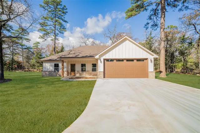 $365,000 | 711 King Charles Road, Scroggins, TX 75480