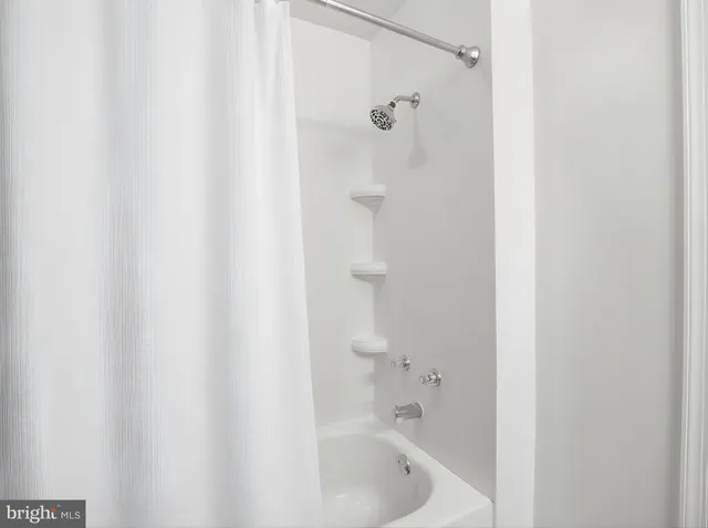 $530,000 | 4114 Hampstead Lane, Woodbridge, VA 22192